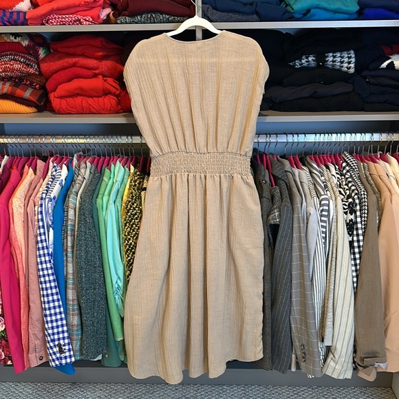 Max Studio tan elastic back waistband sleeveless 2 pocket midi dress size S - Picture 3 of 3